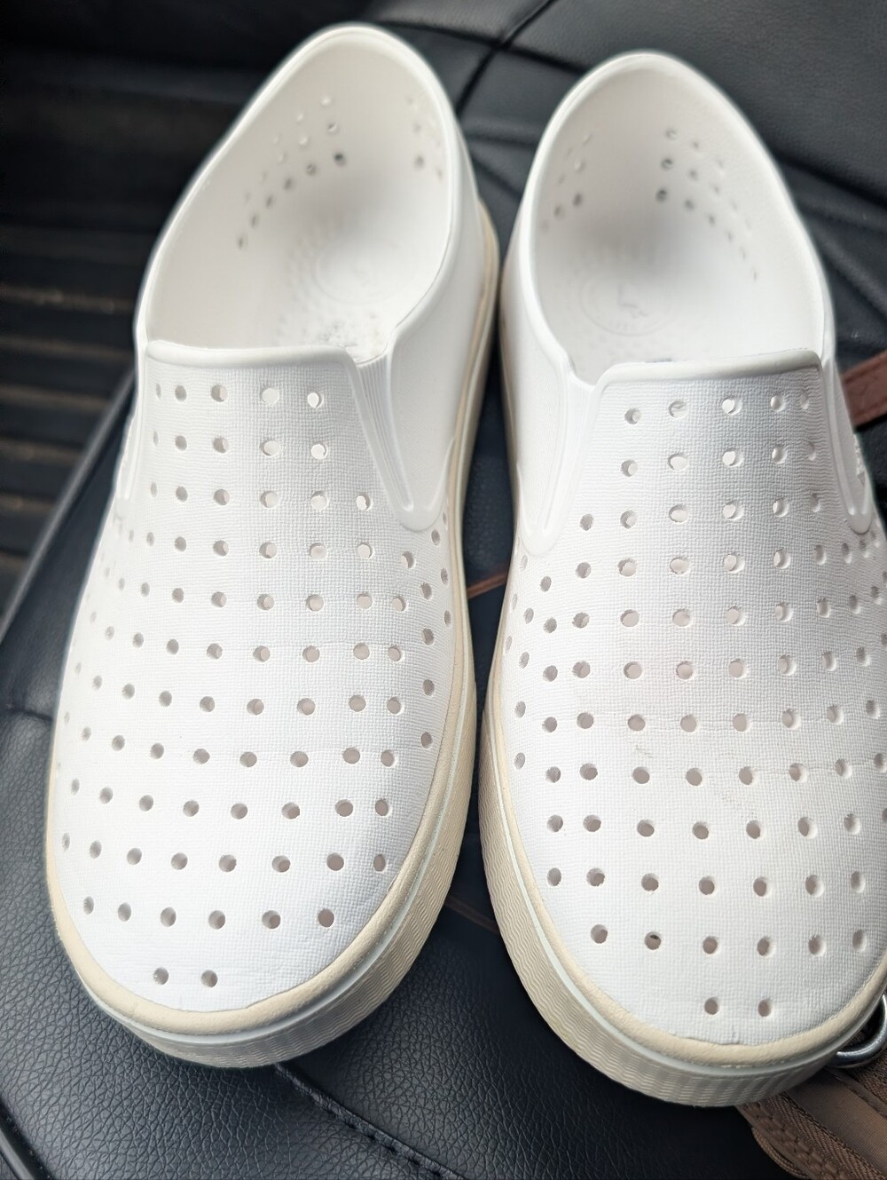 Native women's Size 8 Miles wanderfoam Shoe White